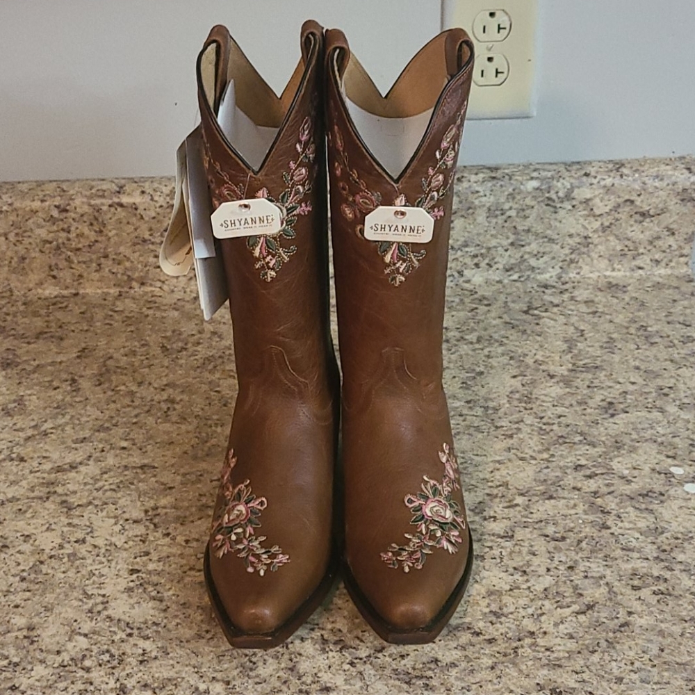 Gorgeous Shannen Dress Boots